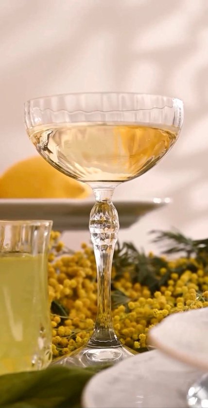 ​Bormioli Rocco Cocktailglazen America 20's - 220 ml - Set van 4 Vintage Cocktailglazen - Kristalhelder Glaswerk - Duurzaam & Vaatwasserbestendig voor Cocktails en Mixdranken​